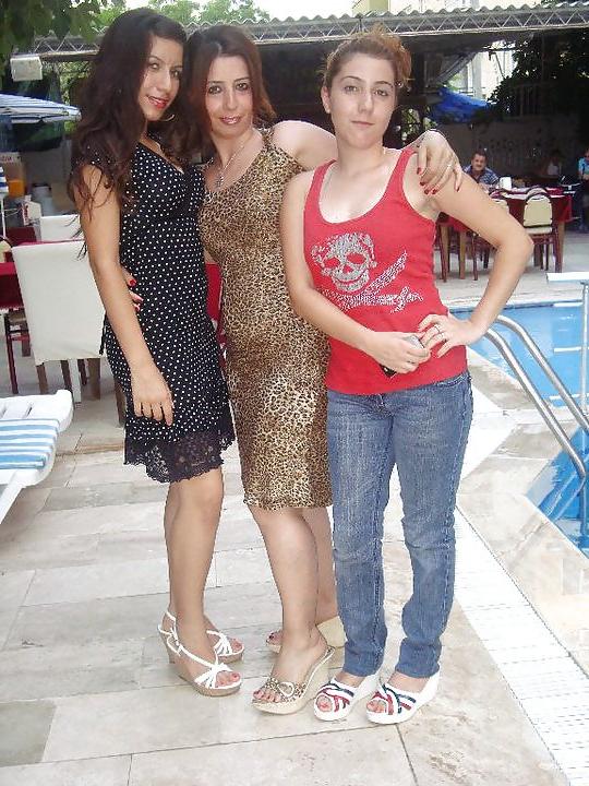 18P Turkish Moms