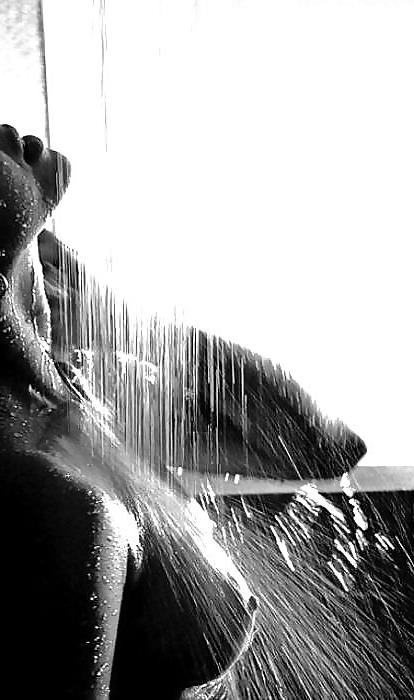 10P Shower in Black&White #2