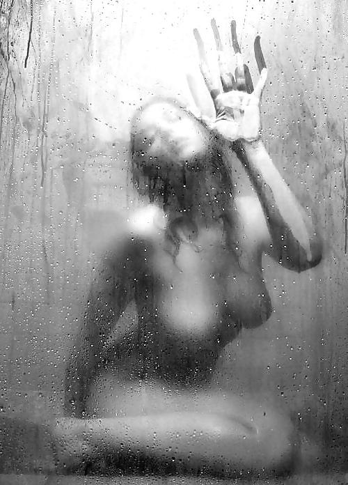 10P Shower in Black&White #2