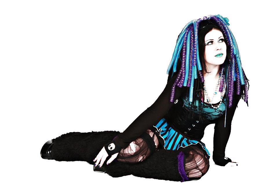 9P Your goth slut