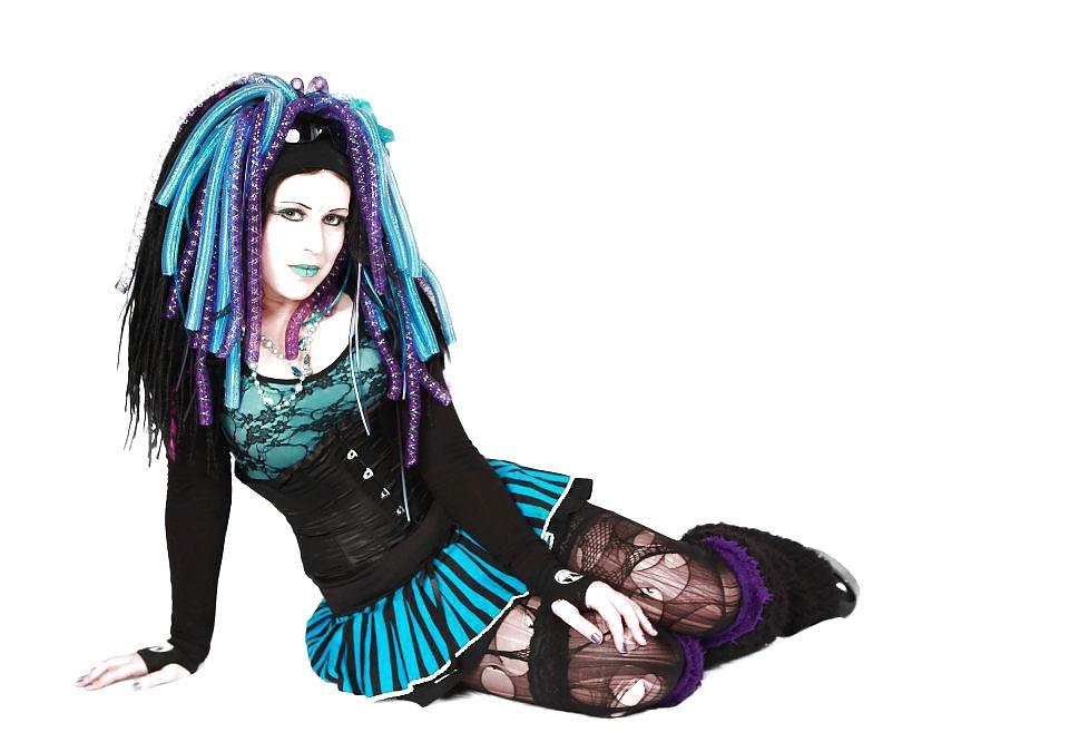 9P Your goth slut