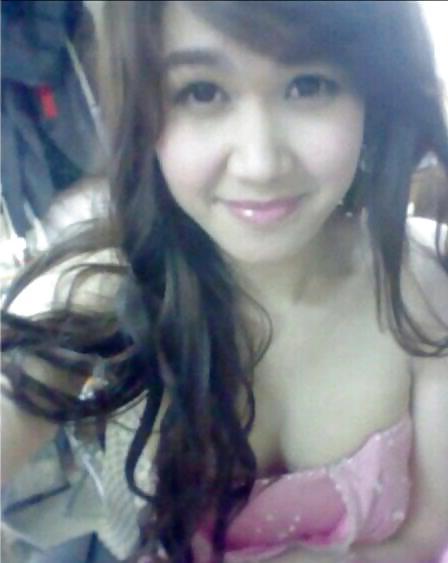25P Korean and Asian Amateur Girls 9