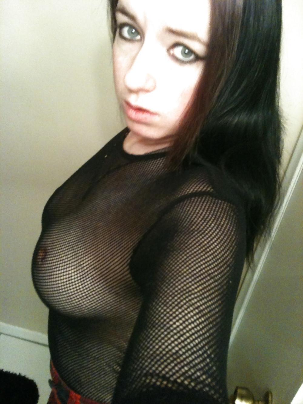 25P Big Nipple Pierced Teen