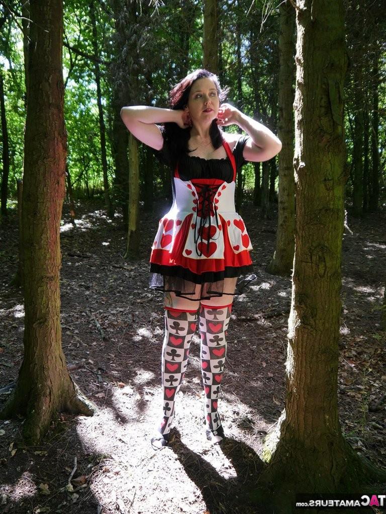 20P Walk In The Woods With Alice In Wonderland