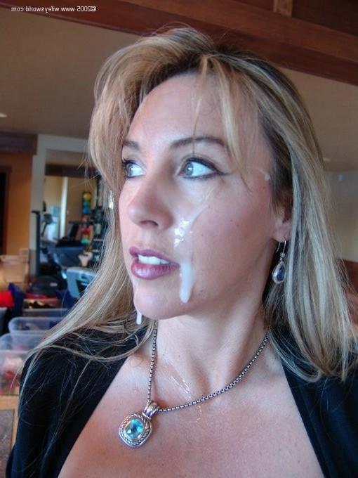 14P Sexy blonde housewife with big knockers