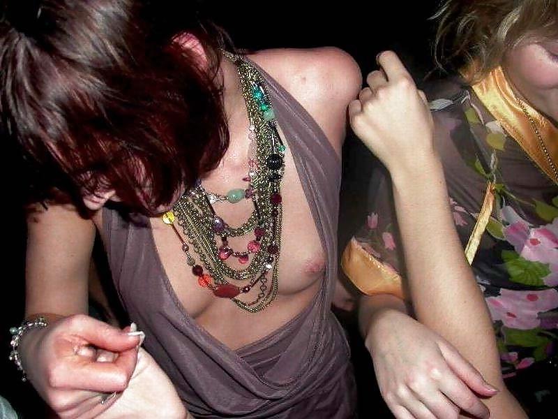 25P Some nice boobs, cleavages and nipple slips
