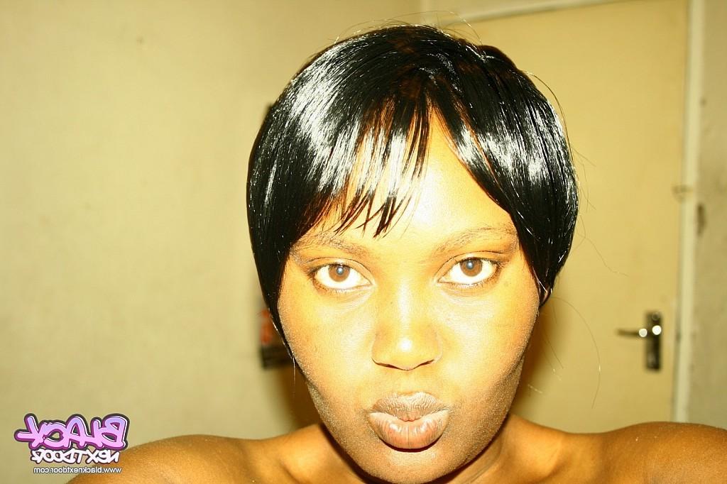 10P Sweet black pussy closeup pics