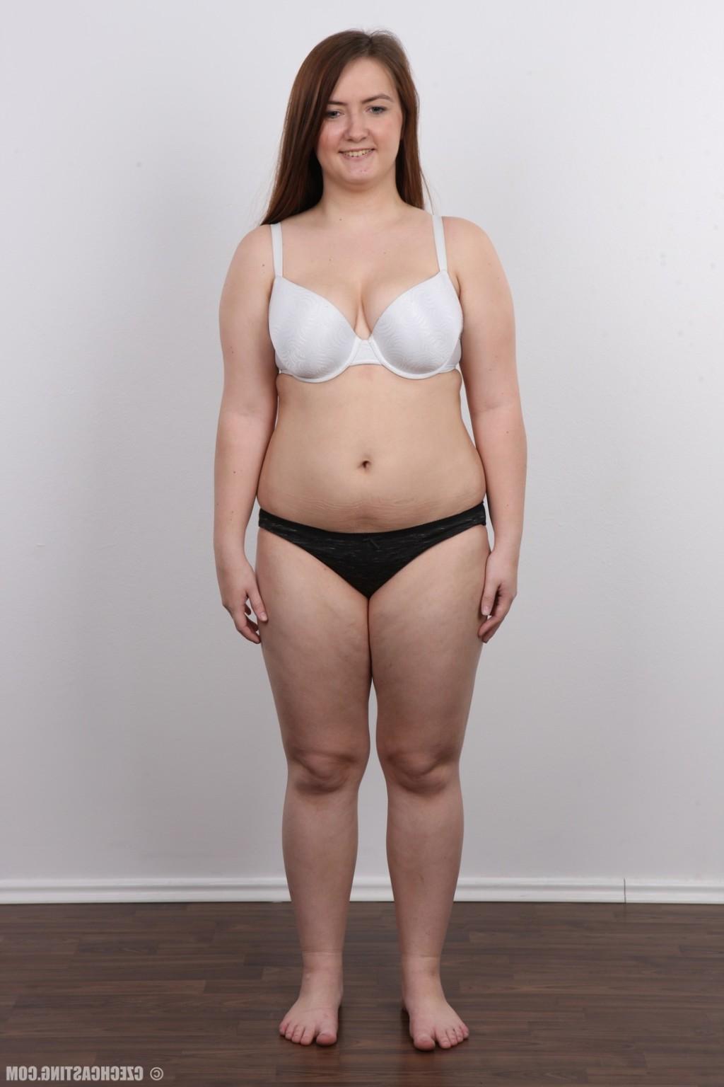 17P Chubby brunette poses nude
