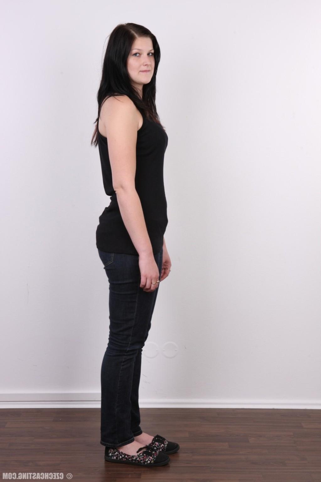 17P Tall amateur brunette in casting session