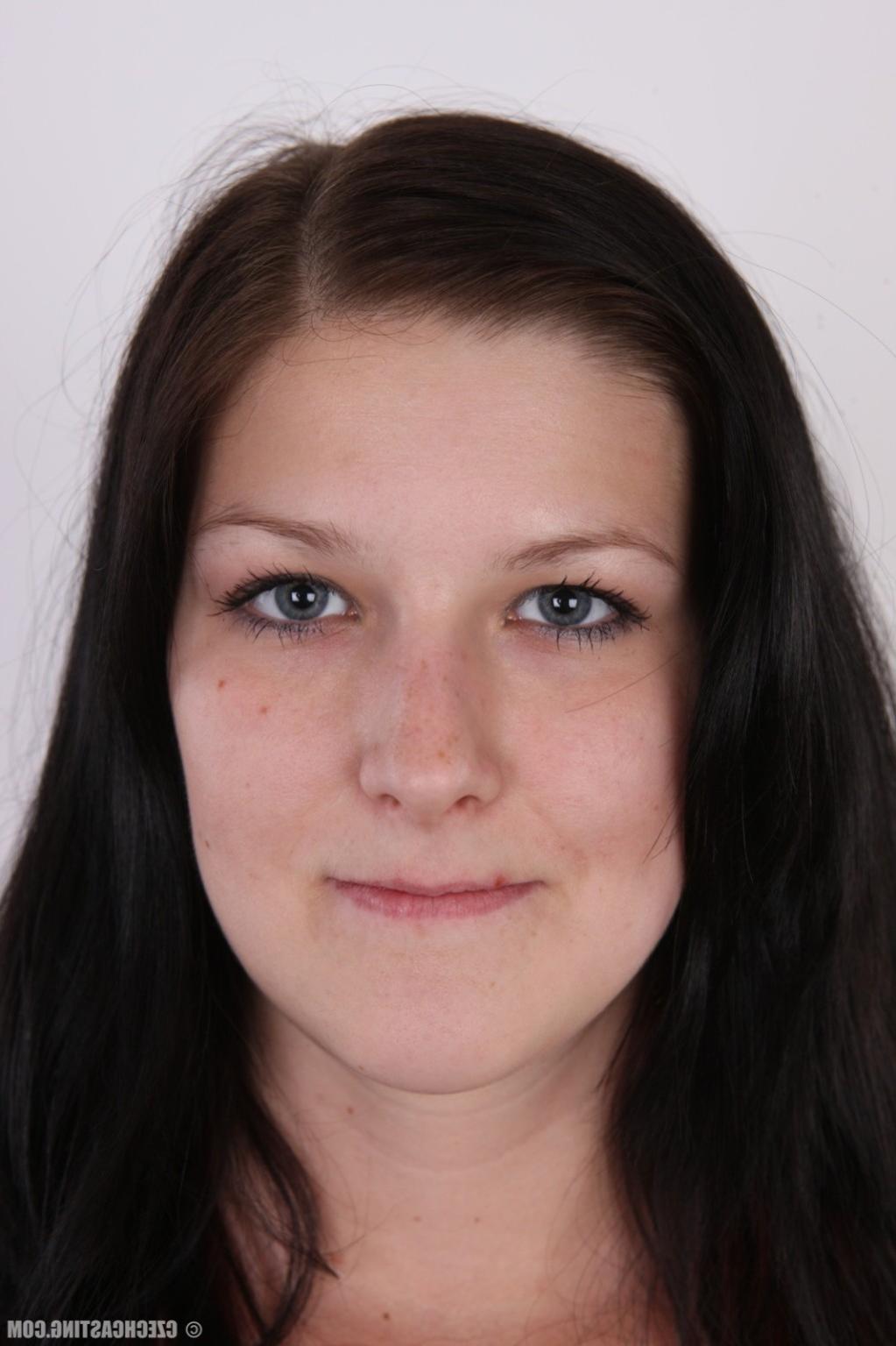 17P Tall amateur brunette in casting session