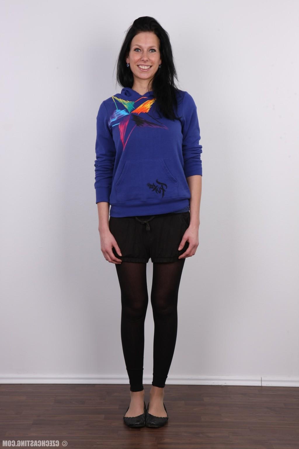 17P Amateur brunette casting images