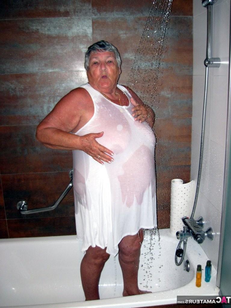 20P Shower time again for Grandma Libby