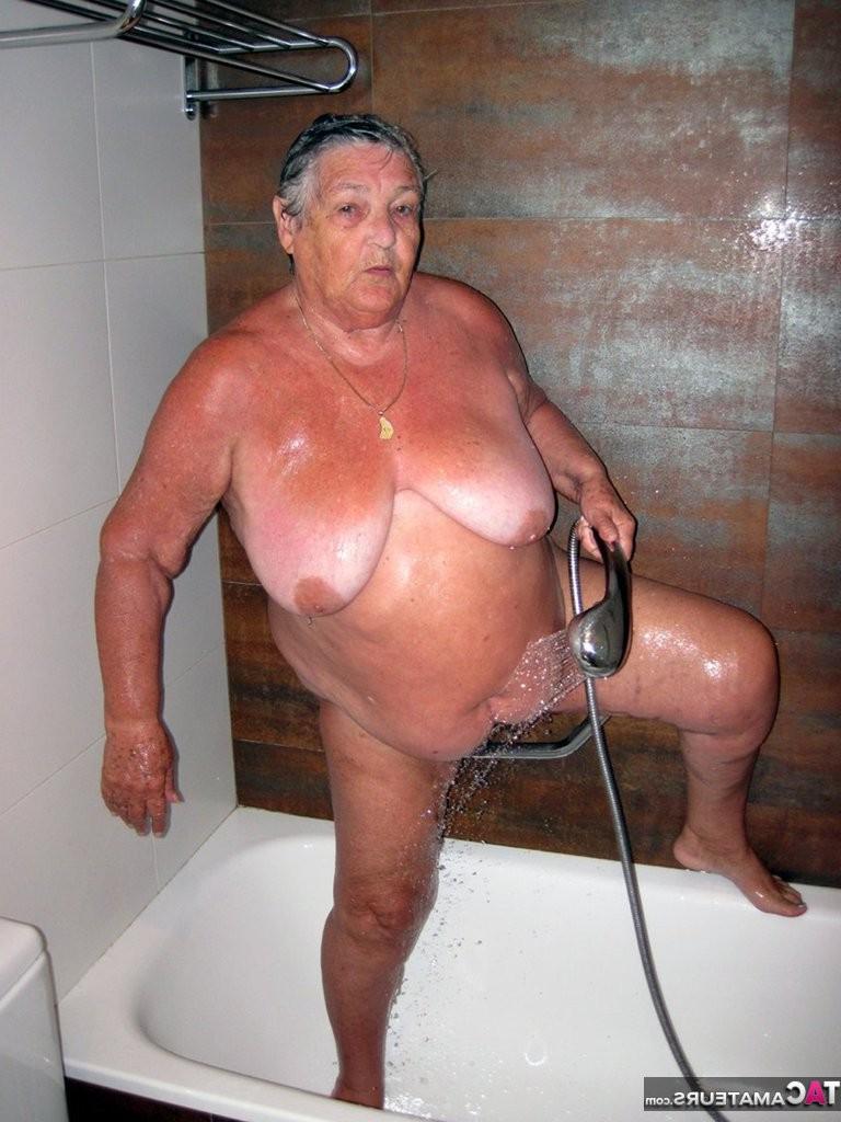 20P Shower time again for Grandma Libby