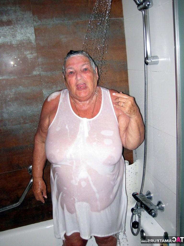 20P Shower time again for Grandma Libby