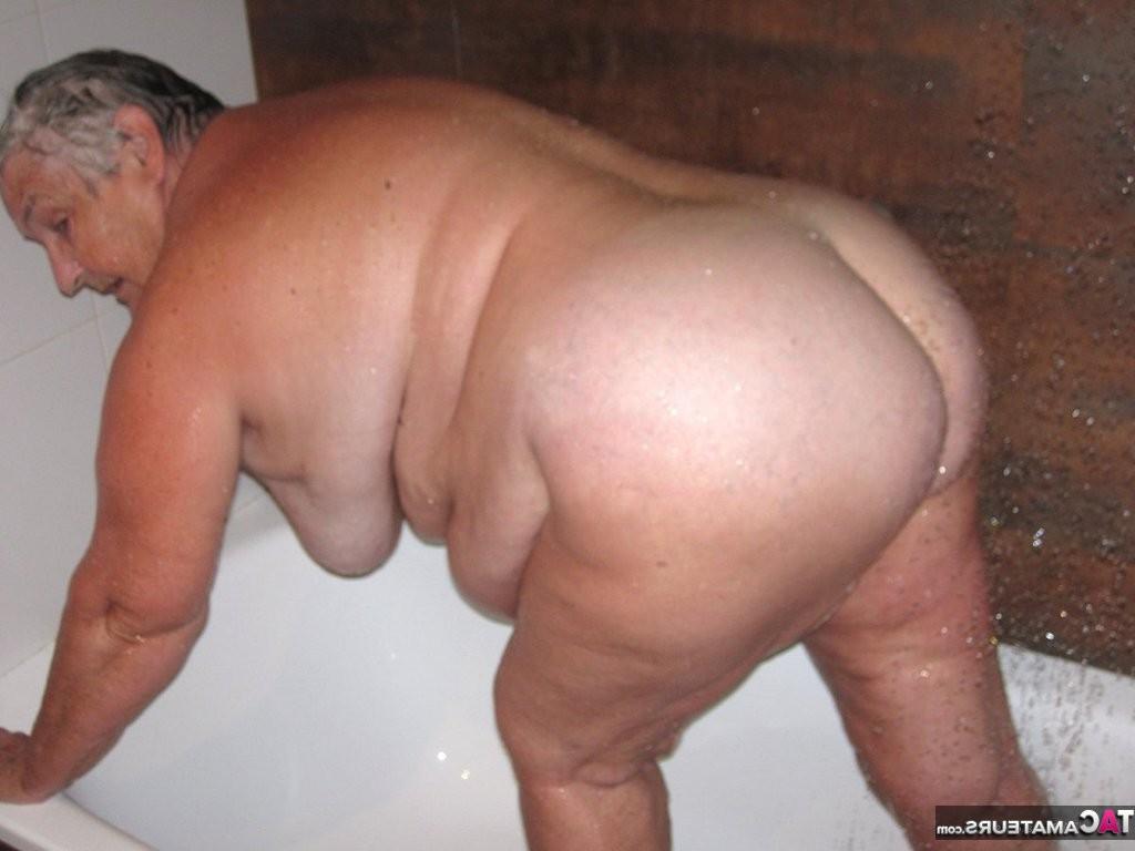 20P Shower time again for Grandma Libby