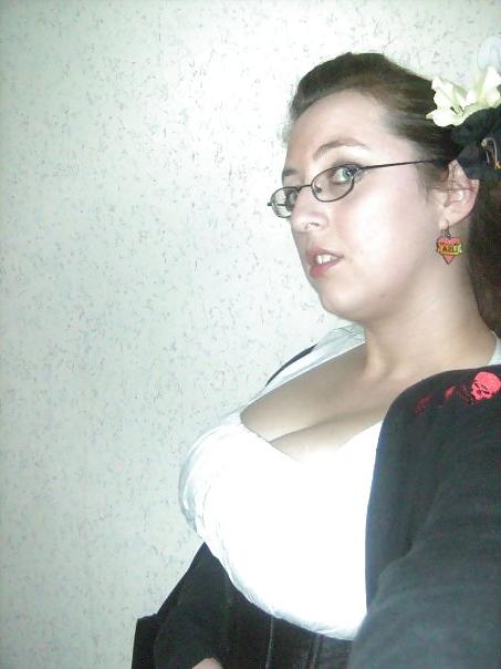 12P Big Tit British Babe