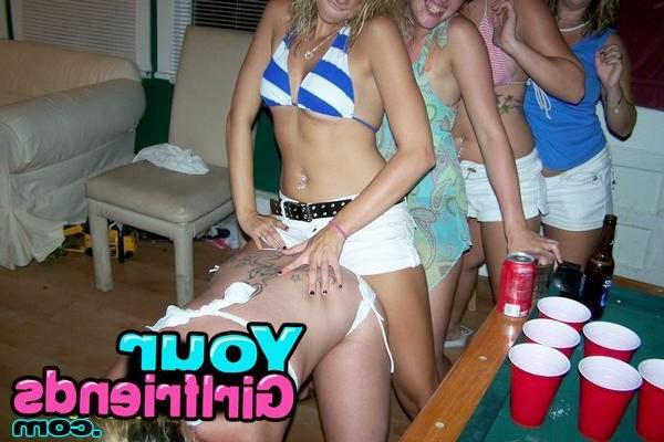 11P Hot girlfriends stripping, dancing and fucking their way into the night