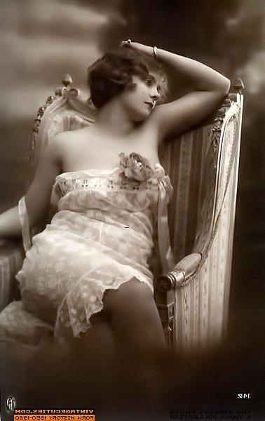 10P Vintage ladies exposing natural tits and hairy pussies