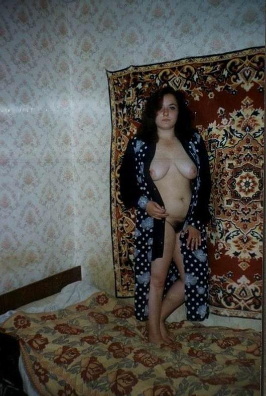 14P Hairy russian retro girls spreading