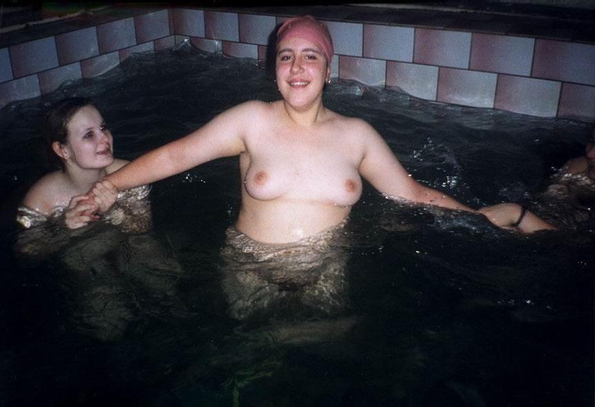 18P retro russian girls poser