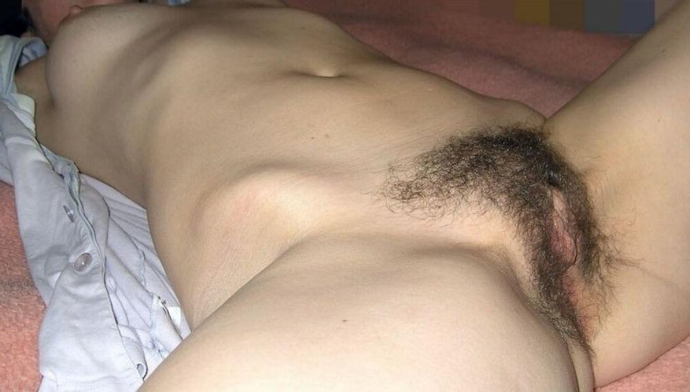 15P Hairy pussy gfs posing and fucking
