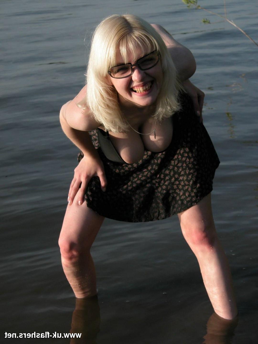 16P Blonde amateur flasher Coco showing tits by the river