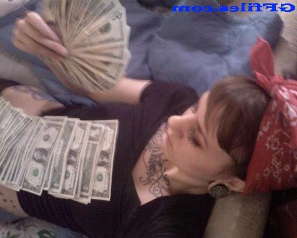 15P Amateur homemade girls give blowjobs