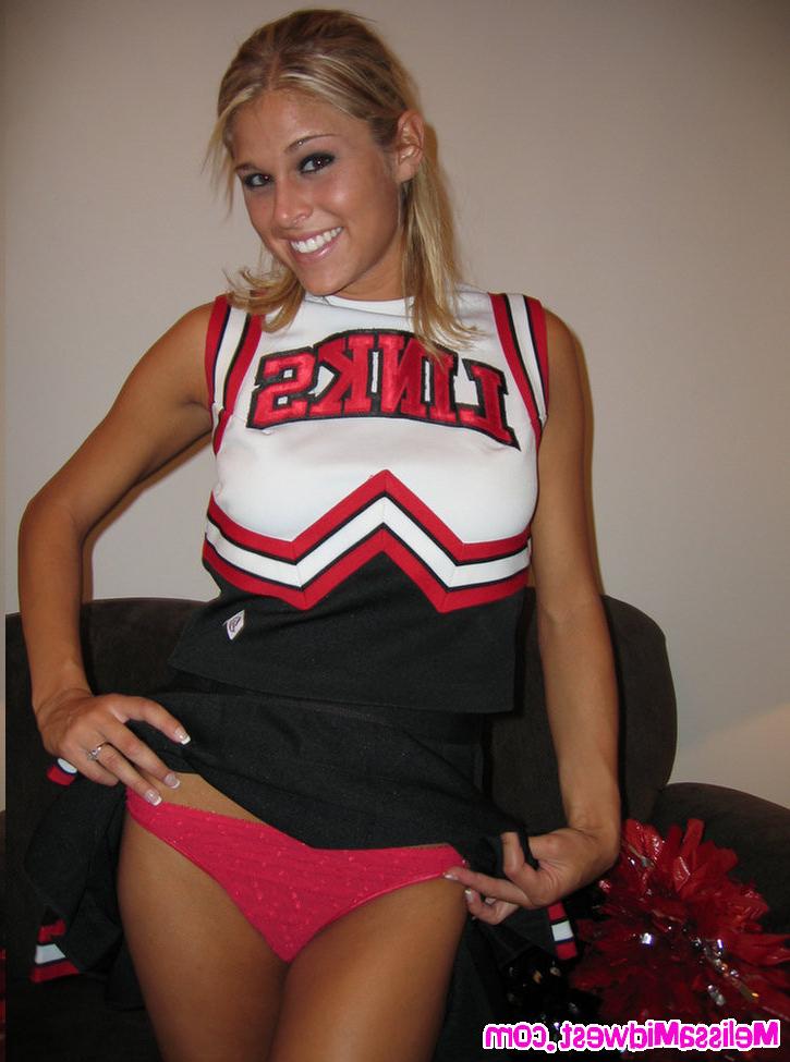 16P Melissa Midwest Lincoln High cheerleading uniform