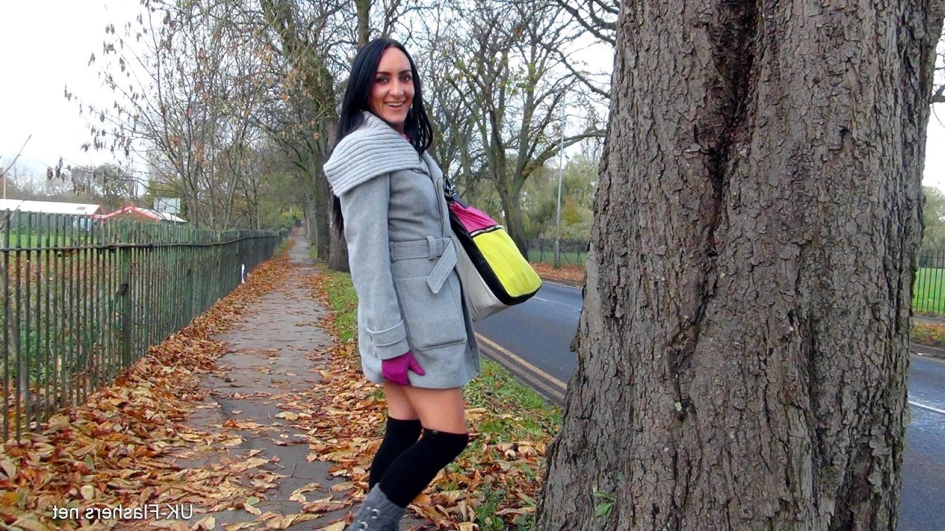 16P Cute amateur brunette Chloe is a real exhibitionist