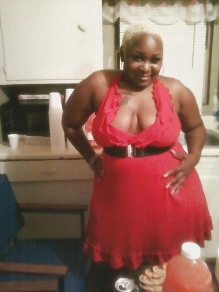 18P Short Gold Hair Chocolate Mama