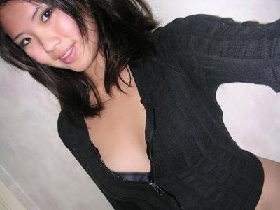 15P Asian teen girlfriends posing for the camera