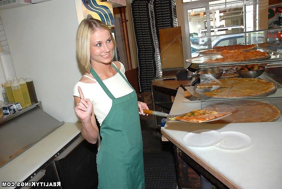 15P Babe kandra gets nailed in the hot pizza kitchen