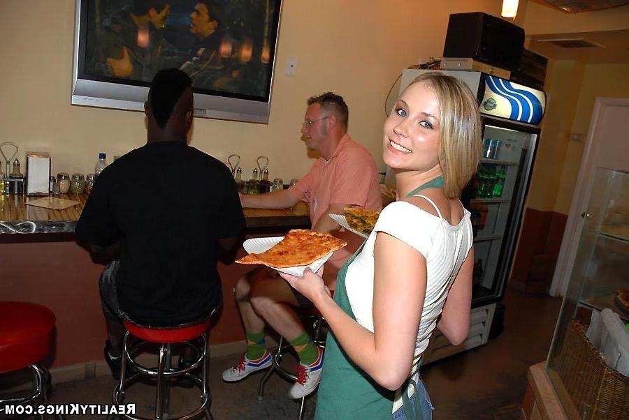 15P Babe kandra gets nailed in the hot pizza kitchen