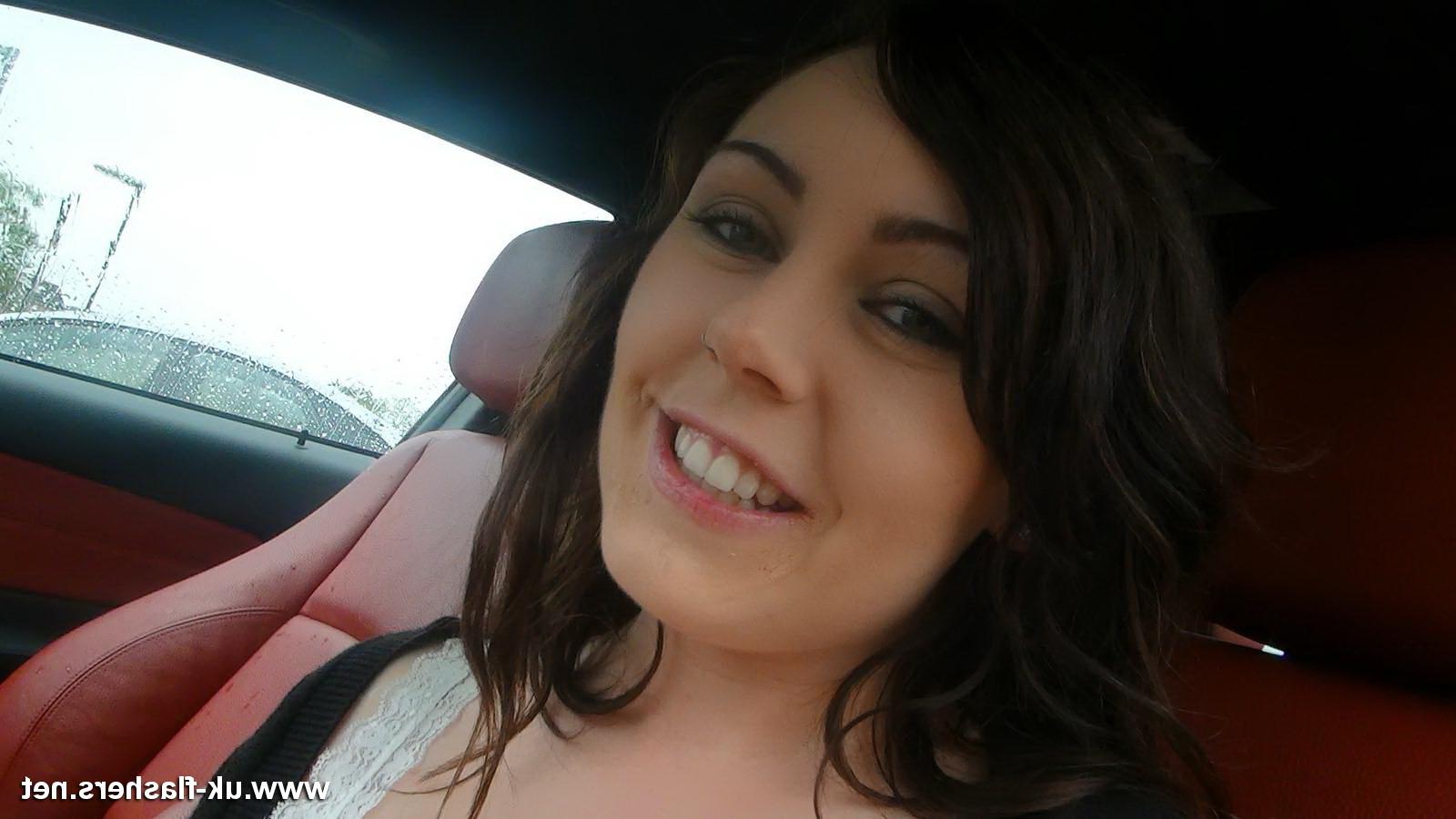16P Cute amateur Kacie is out and about on a chilly November day
