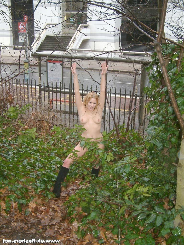 25P Amateur exhibitionist KazB enjoys a day out nude in public