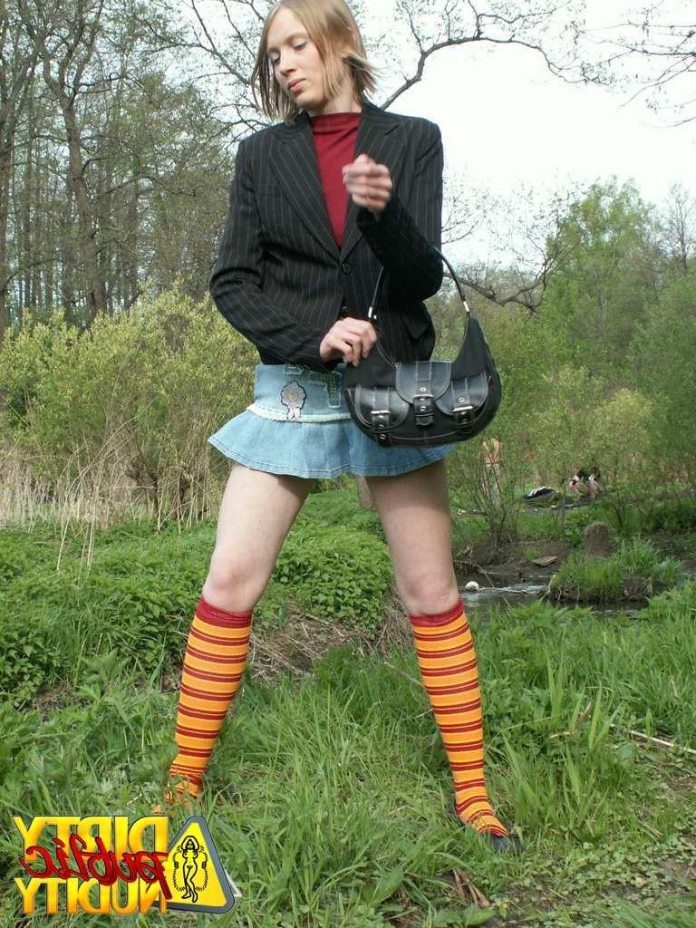 15P Minevra pissing in public park
