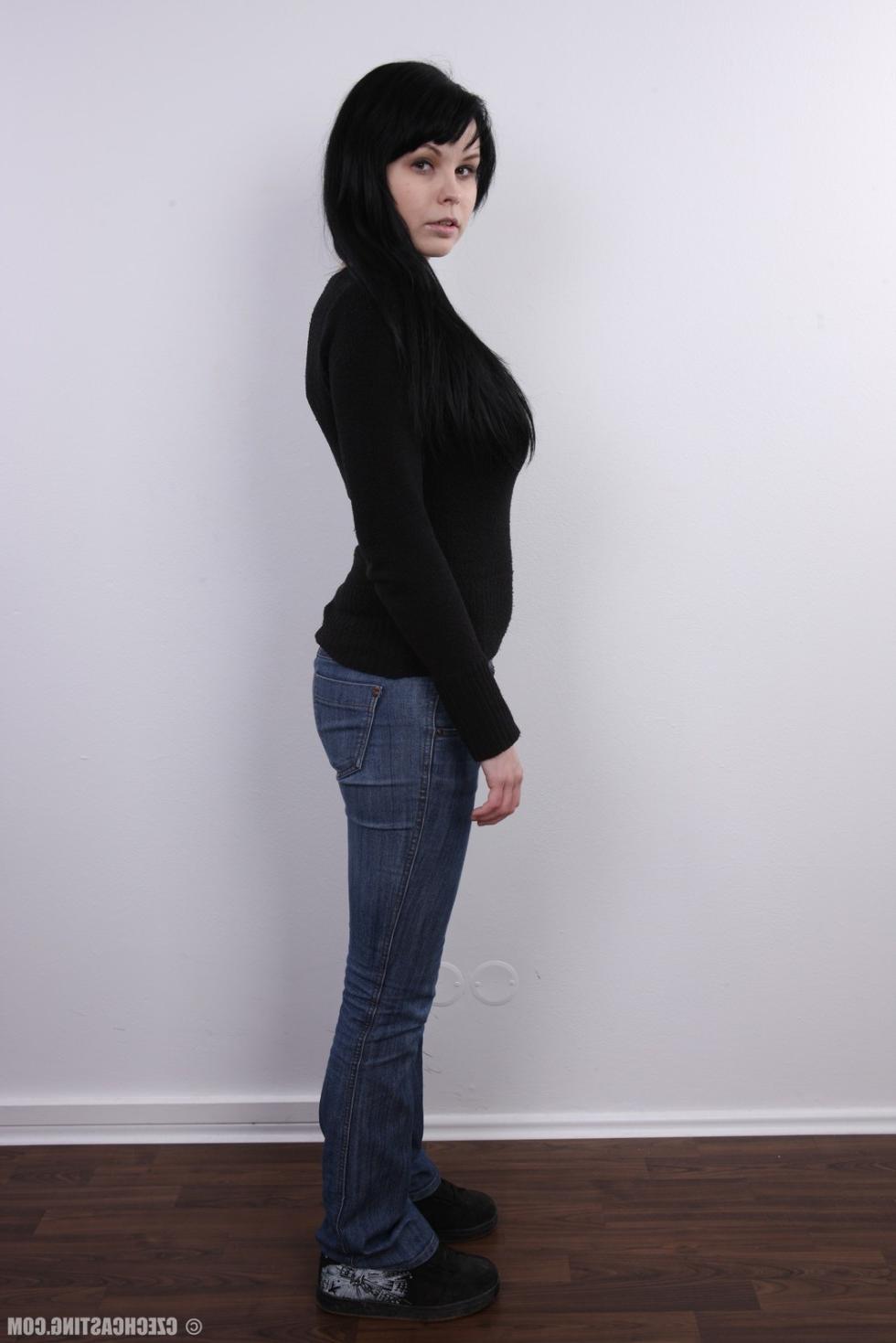 15P Amateur brunette with large breasts