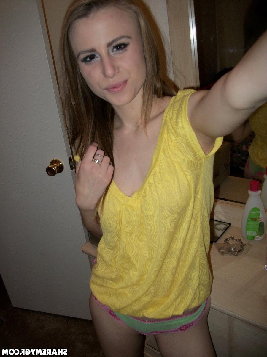 12P Skinny girlfriend shows off her little round ass in pink lace tr