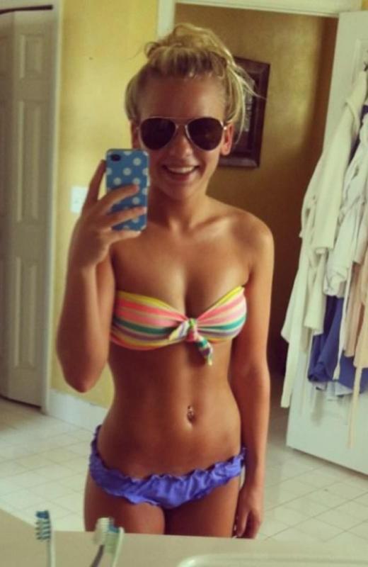 14P Gorgeous amateur hotties in selfies leaked for revenge