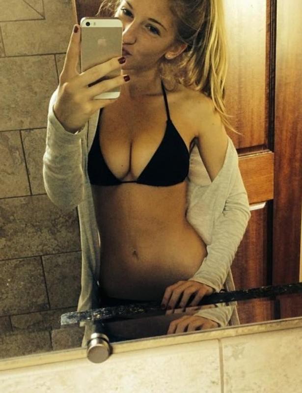 14P Gorgeous amateur hotties in selfies leaked for revenge