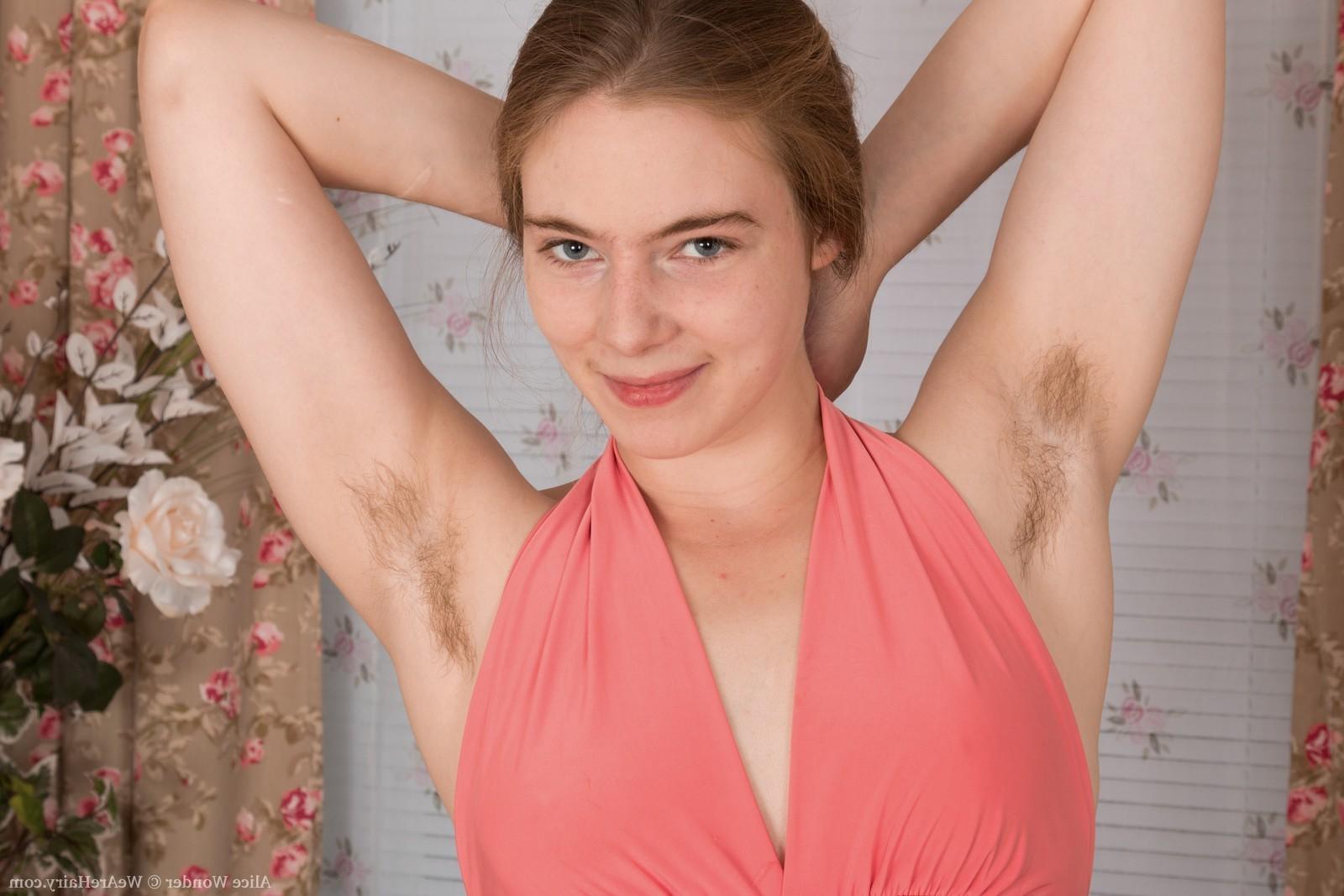 16P Alice Wonder strips and shows off her hairy body