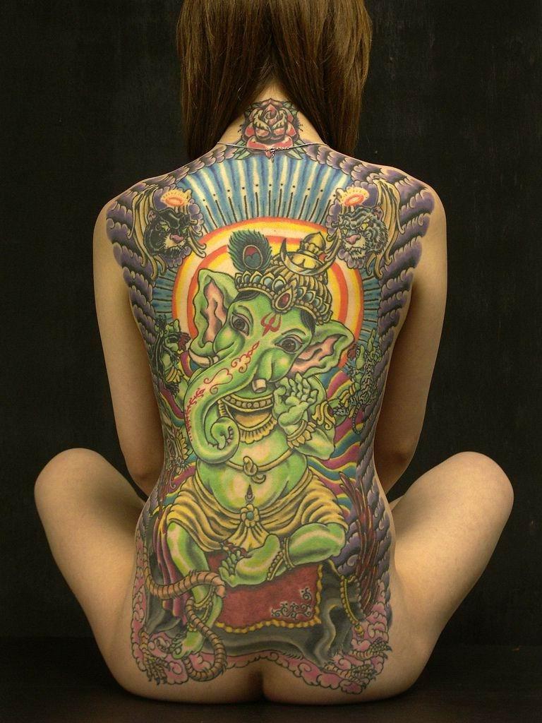 15P Extreme tattoo and piercing