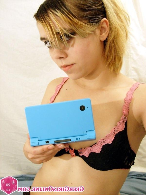 15P Hot nerdy geek girl