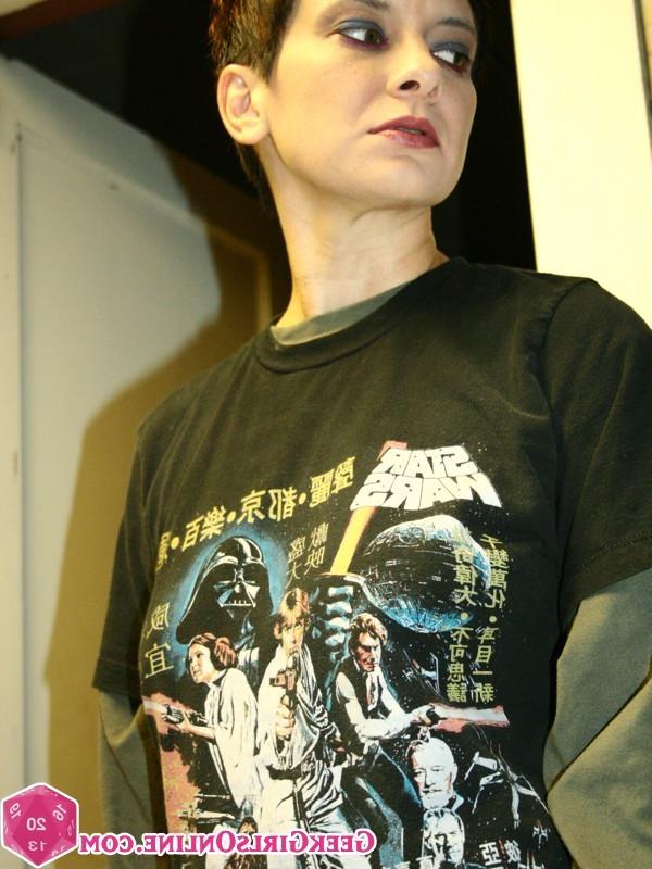 15P Hot nerdy geek girl