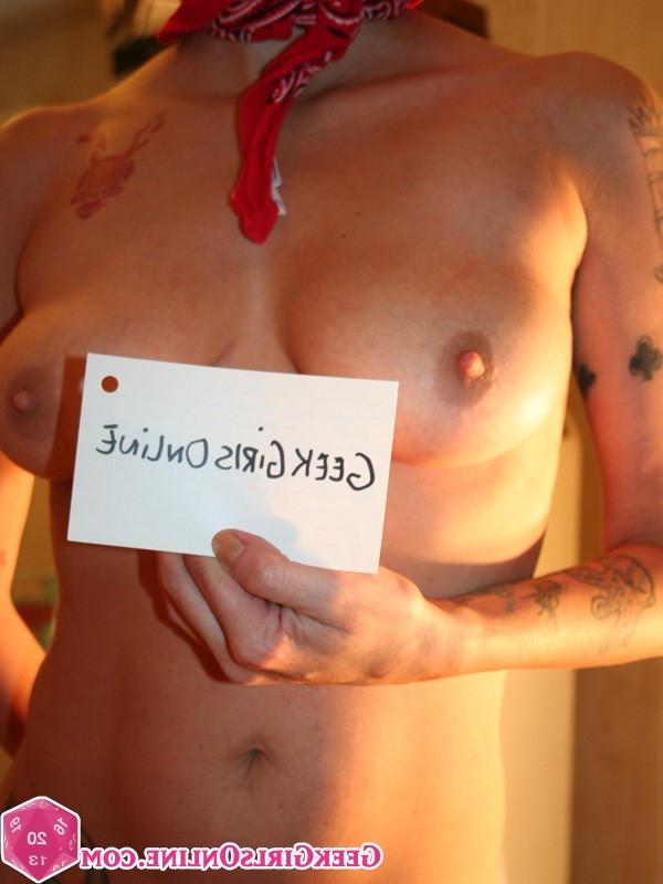 15P Hot nerdy geek girl