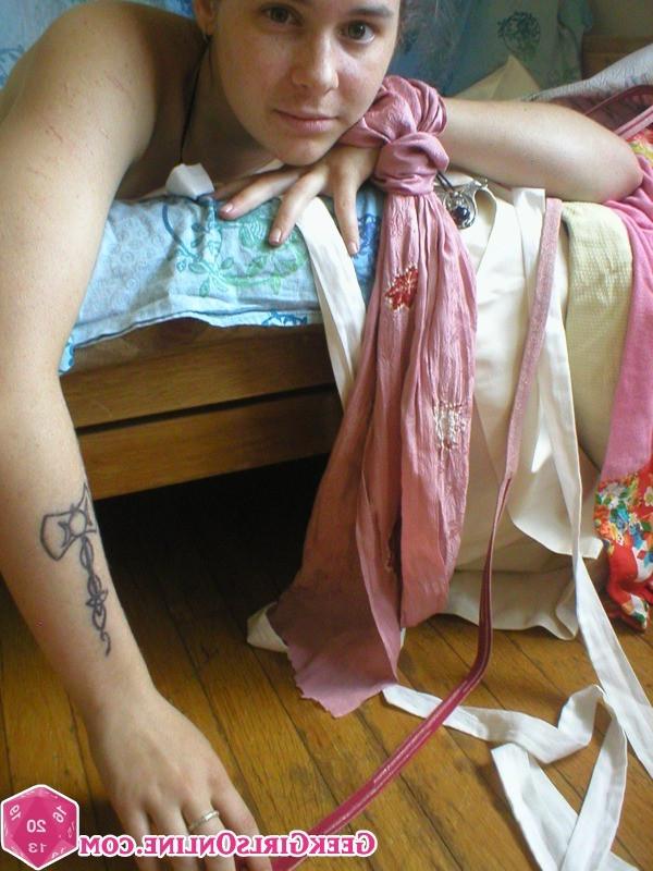 15P Hot nerdy geek girl