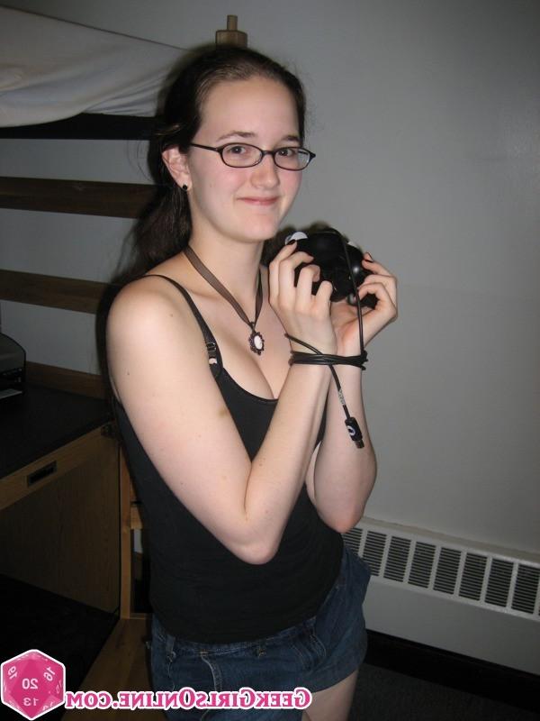 15P Hot nerdy geek girl