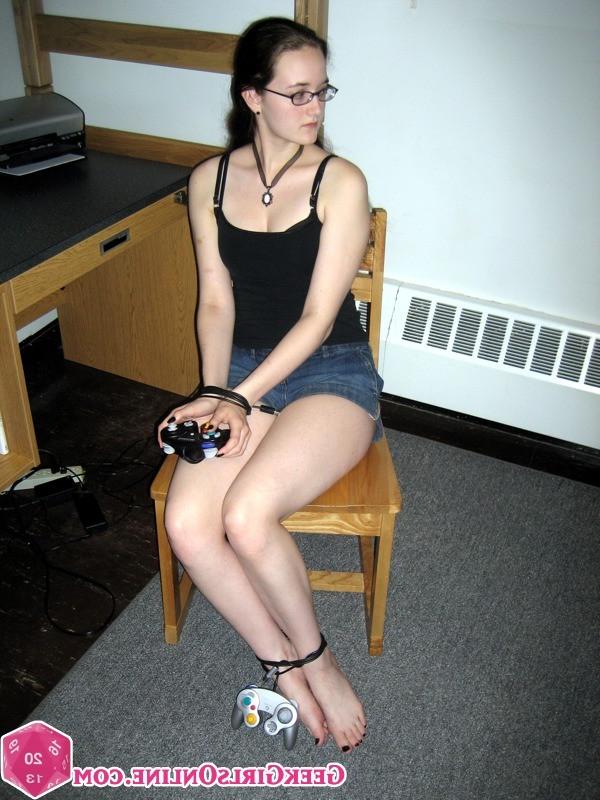 15P Hot nerdy geek girl