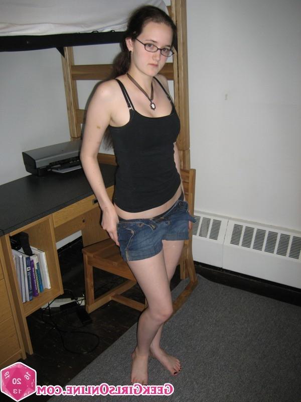 15P Hot nerdy geek girl