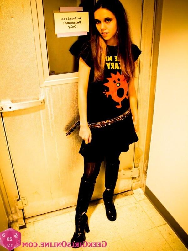 15P Hot nerdy geek girl